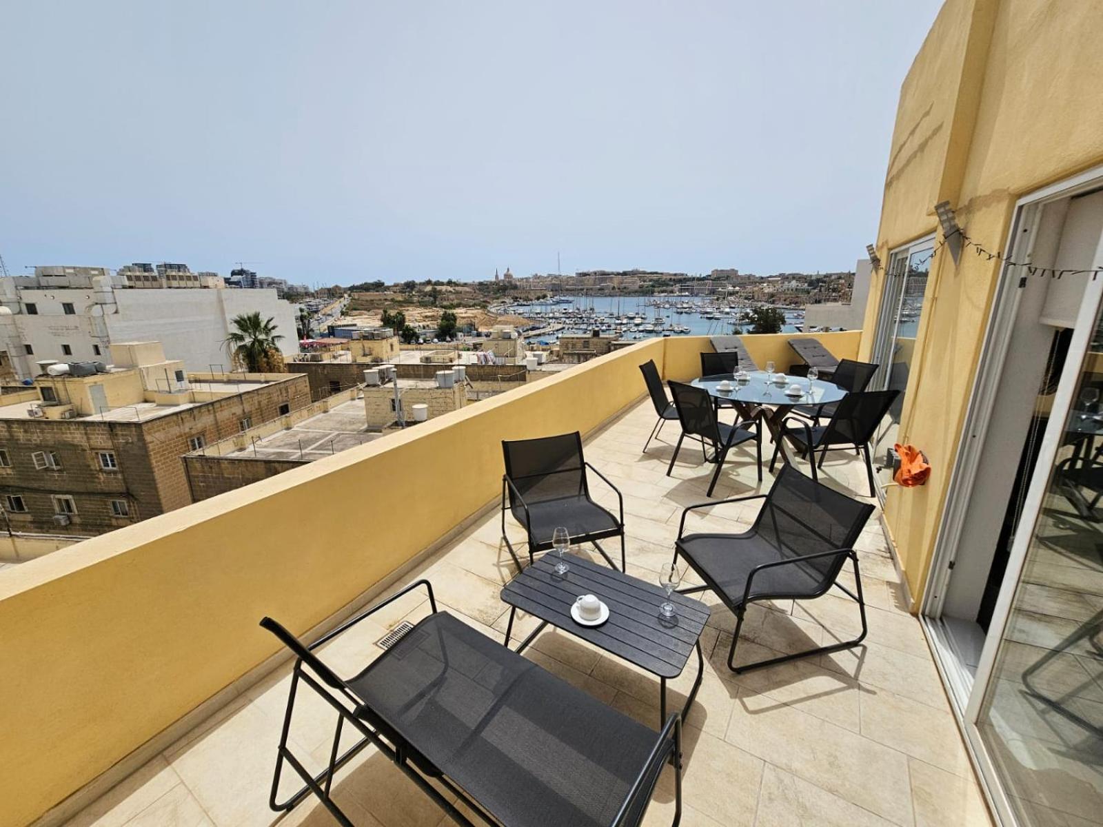Mive Luxury Sea View Penthouse Lejlighed Gzira Eksteriør billede